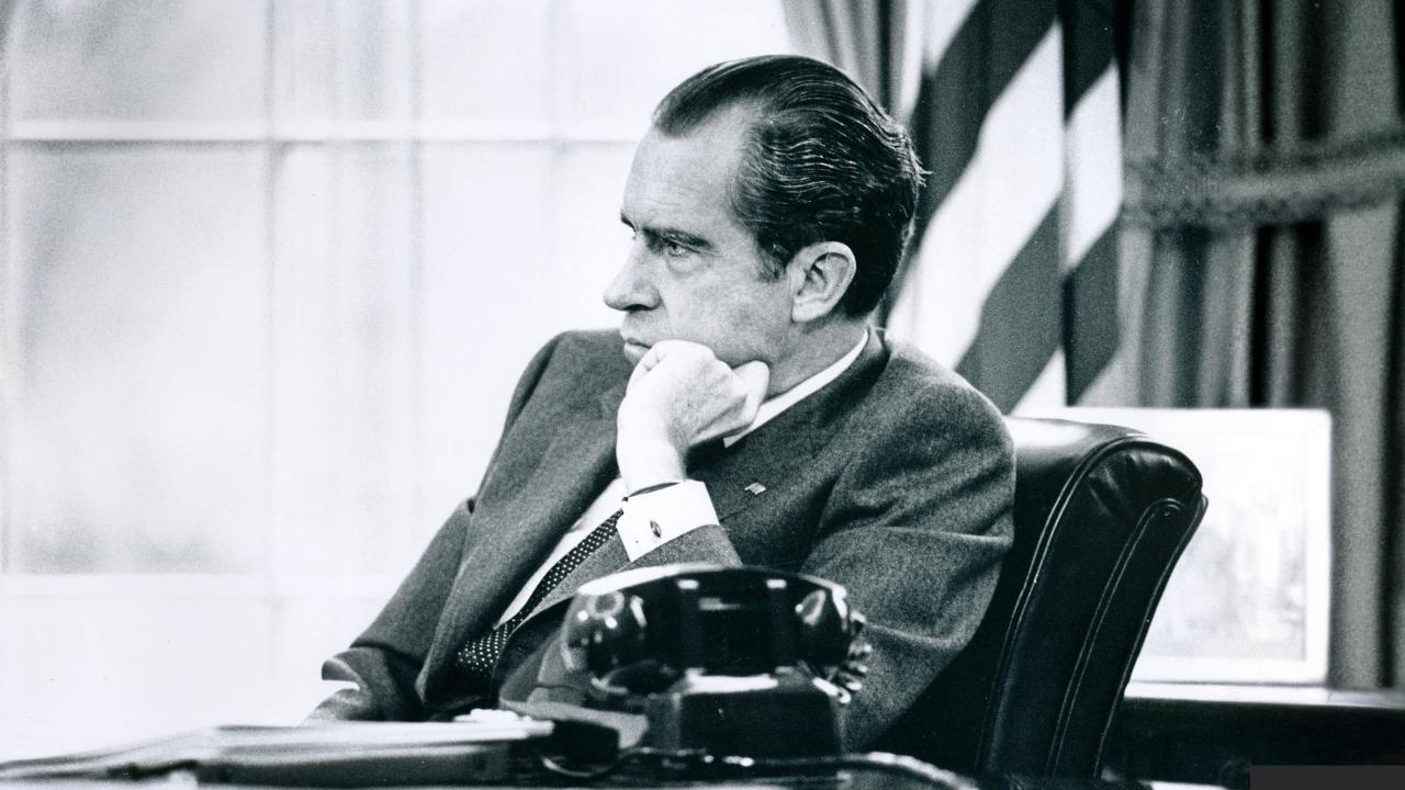 President hotsell nixon watch