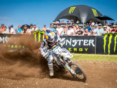 13 00 Tjeckien MX2 Lopp 1 motocross