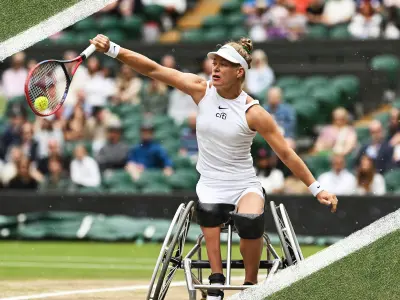 19 17 L De Greef A Van Koot D De Groot L Shuker tennis 7 9 MAX SE