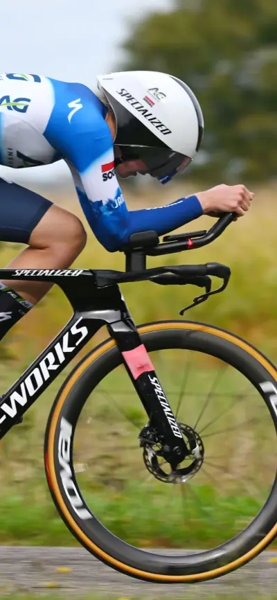 18 45 Belgien runt Etapp 1 cykel 7 16 MAX SE