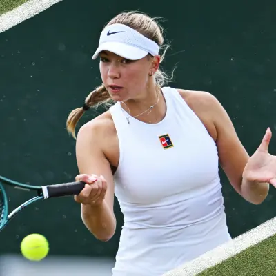 18 51 K Penickova V Vladmannova E Jones J Vandromme tennis