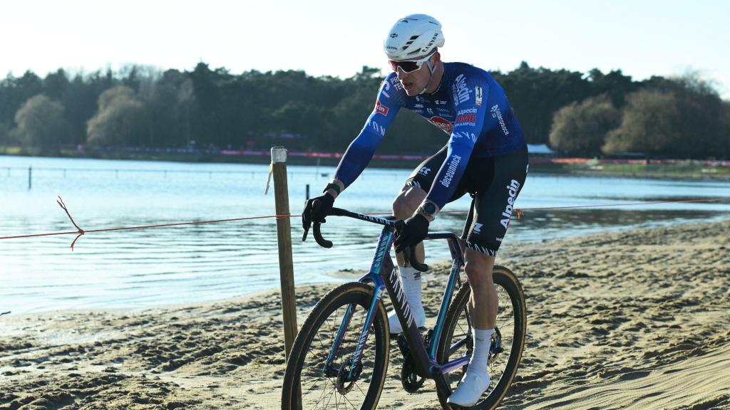 HG Cross | Heerderstrand