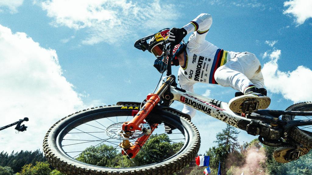 UCI Downhill World Cup | Men Elite | Haute-Savoie